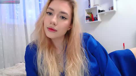 mila nowak online show from May 4, 5:53 pm