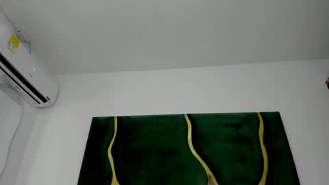 mila_petiteasm online show from June 24, 12:37 pm