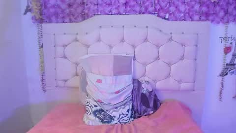 laura online show from March 14, 5:24 am