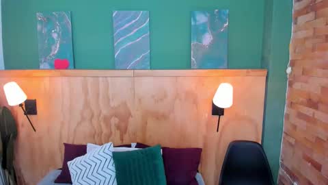 Mila and samy online show from December 2, 11:59 am