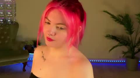 Snapshot of mila_taylorrr chatting on June 19, 6:23 pm Lisa online show from June 19, 6:23 pm