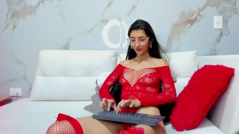          online show from February 5, 1:04 am