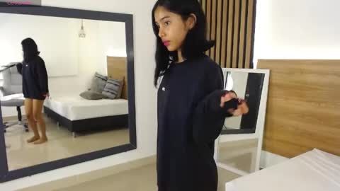milaa_star online show from April 29, 4:05 am