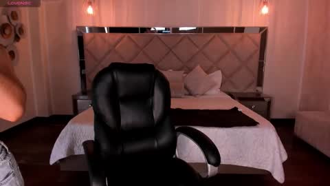 Snapshot of milacoleman chatting on November 3, 7:04 pm Mila online show from November 3, 7:04 pm