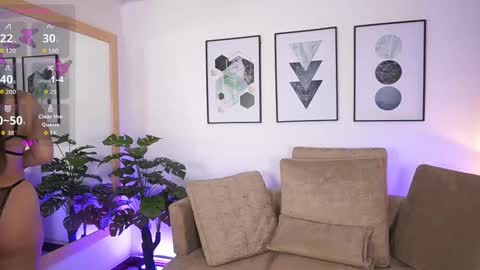 milacrave online show from September 22, 11:45 am