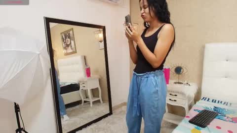 miladiosa online show from January 19, 11:47 am