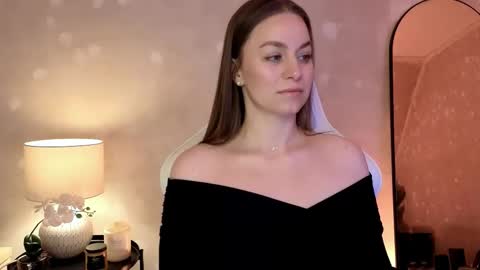 Mila Fleur online show from October 4, 2:26 pm