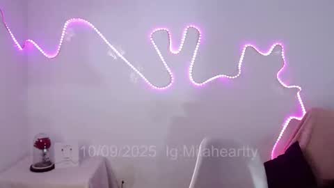 Snapshot of milah_hearrty chatting on September 10, 8:42 pm Milah online show from September 10, 8:42 pm