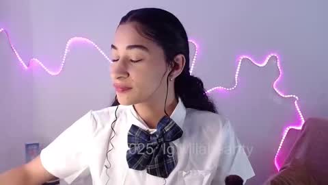 Snapshot of milah_hearrty chatting on September 21, 5:47 pm Milah online show from September 21, 5:47 pm