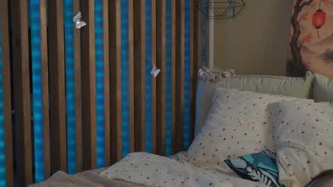 Snapshot of milaice chatting on July 4, 3:18 pm Mila online show from July 4, 3:18 pm