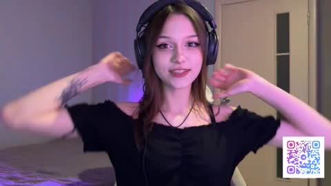 Snapshot of milamiuu chatting on February 16, 3:41 pm milamiuu online show from February 16, 3:41 pm