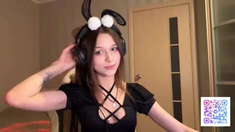 Snapshot of milamiuu chatting on February 17, 4:02 pm milamiuu online show from February 17, 4:02 pm