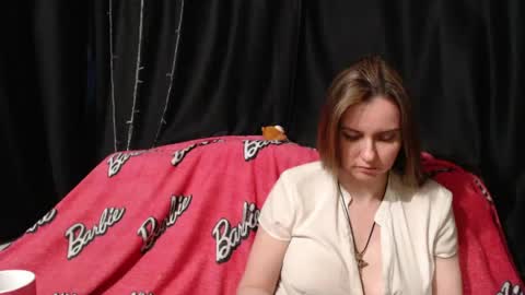 MilAna online show from May 13, 3:53 pm