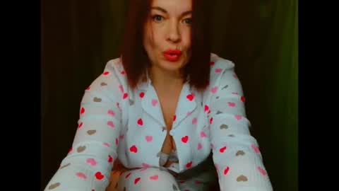 milana9732 online show from May 3, 6:36 pm