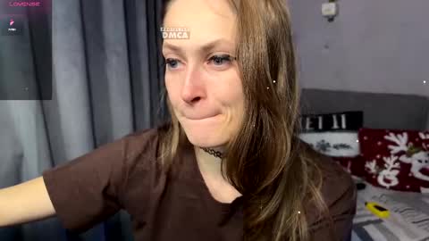 Snapshot of milana_sexwife chatting on January 13, 12:21 pm Dan and Milana online show from January 13, 12:21 pm