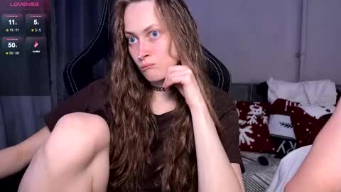 Snapshot of milana_sexwife chatting on February 8, 4:10 pm Dan and Milana online show from February 8, 4:10 pm