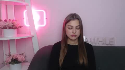 milanaangelas online show from October 31, 5:52 am