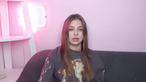 milanaangelas online show from February 16, 5:47 am