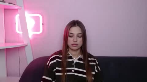 milanaangelas online show from February 17, 8:37 pm