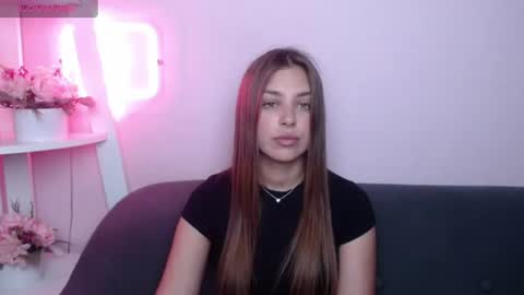 milanaangelas online show from July 2, 5:02 am