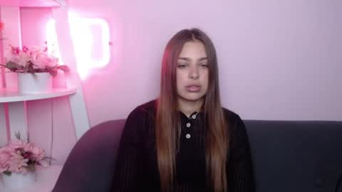 milanaangelas online show from July 9, 5:00 am