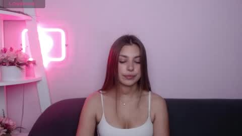 milanaangelas online show from July 13, 4:48 am
