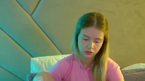 MilanaBalmain online show from July 7, 6:47 am