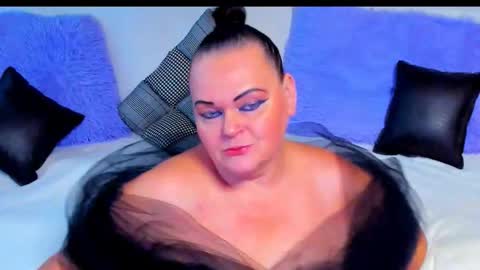 Snapshot of milanabiegert chatting on October 14, 5:30 am Lana online show from October 14, 5:30 am