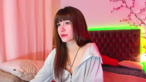 Snapshot of milanahottss chatting on July 16, 5:13 am Milana online show from July 16, 5:13 am