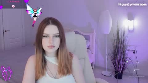 Snapshot of milanamoons chatting on November 4, 9:52 am milanamoons online show from November 4, 9:52 am