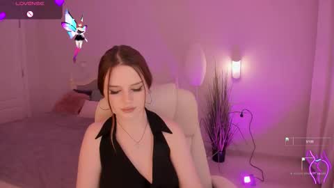 Snapshot of milanamoons chatting on November 17, 10:32 am milanamoons online show from November 17, 10:32 am