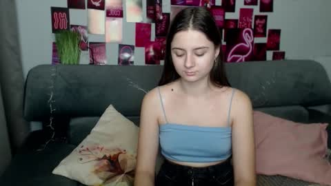 Snapshot of milanaroz chatting on October 12, 5:12 pm milanaroz online show from October 12, 5:12 pm