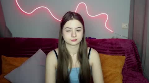 milanaroz online show from February 5, 8:19 am