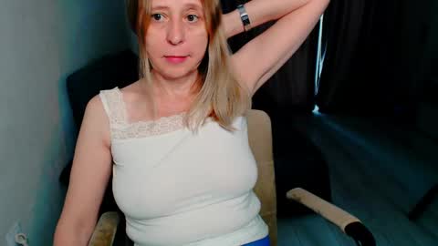 Snapshot of milanav chatting on June 5, 9:15 am Milena online show from June 5, 9:15 am