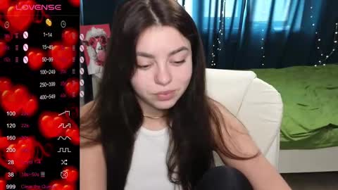 Snapshot of milania_hot_foxy chatting on February 20, 1:19 pm Mila online show from February 20, 1:19 pm