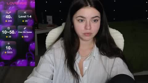 Snapshot of milania_hot_foxy chatting on February 22, 6:41 pm Mila online show from February 22, 6:41 pm