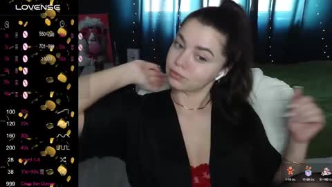 Snapshot of milania_hot_foxy chatting on February 24, 8:27 am Mila online show from February 24, 8:27 am