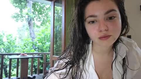 Snapshot of milania_hot_foxy chatting on February 28, 11:47 am Mila online show from February 28, 11:47 am