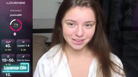 Snapshot of milania_hot_foxy chatting on September 22, 9:39 pm Mila online show from September 22, 9:39 pm