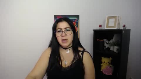 milania_milaa online show from October 16, 9:43 am