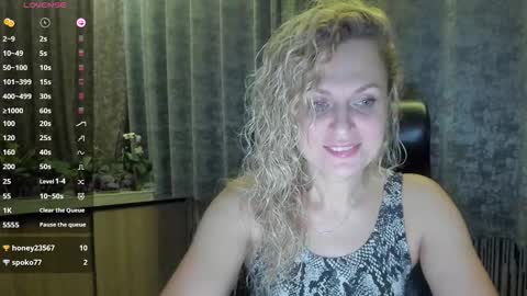 milanna_x online show from October 1, 7:42 pm