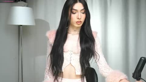 Snapshot of milansantana24 chatting on June 12, 1:37 am MILAN SANTANA online show from June 12, 1:37 am