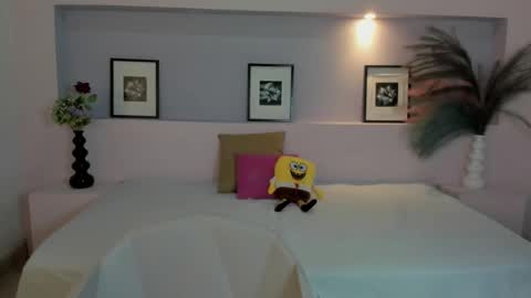 Snapshot of milarose4 chatting on January 10, 11:43 am Mila Rose online show from January 10, 11:43 am