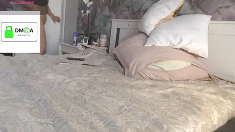 Delicious Pussy online show from June 18, 9:14 am