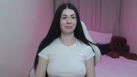 milasecretsss online show from April 23, 7:41 am
