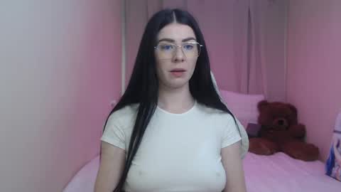 milasecretsss online show from April 30, 11:49 am