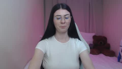 milasecretsss online show from May 1, 11:59 am