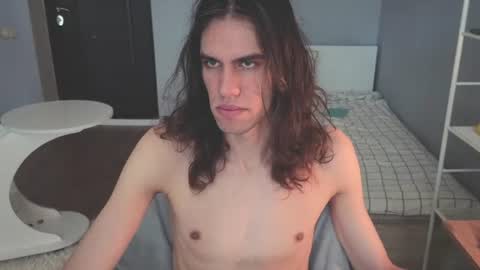 Snapshot of milaslovv chatting on July 8, 9:47 am Mila online show from July 8, 9:47 am