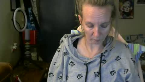 Mila online show from May 16, 5:59 am