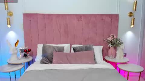 Mia online show from July 12, 4:58 am